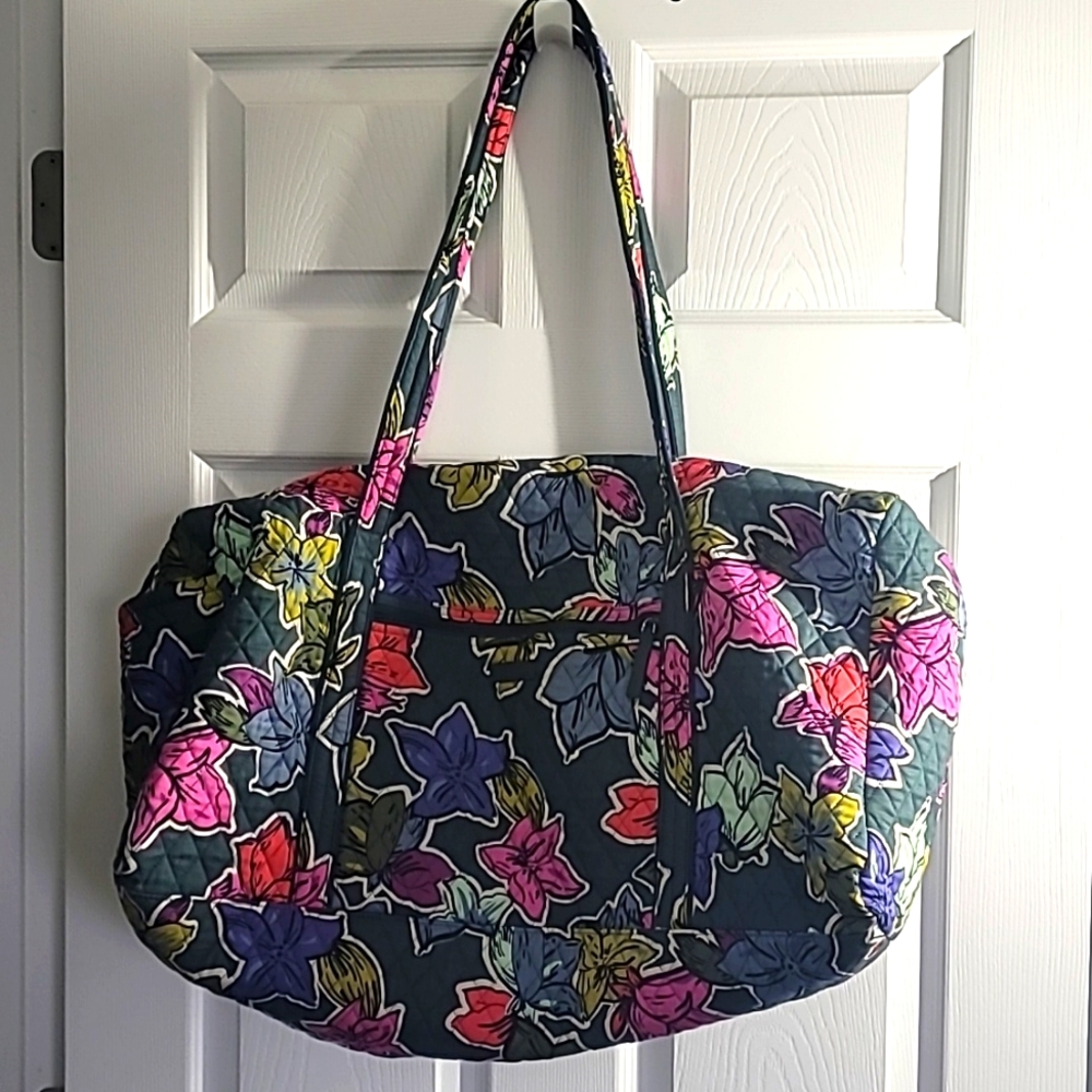 Vera Bradley travel bag - Picture 1 of 5